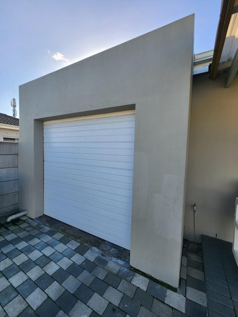 3 Bedroom Property for Sale in Silversands Western Cape